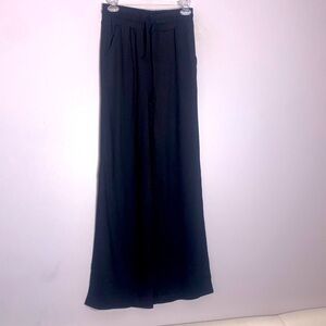 Sarin Matthews Black Wide leg stretch lounge yoga pants medium new with tags